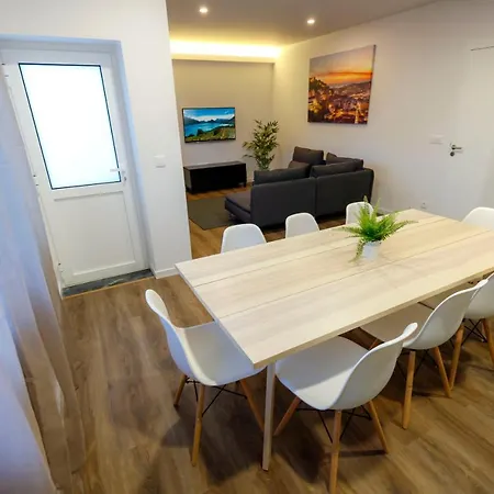 Cozy With Garden Apartment Fatima