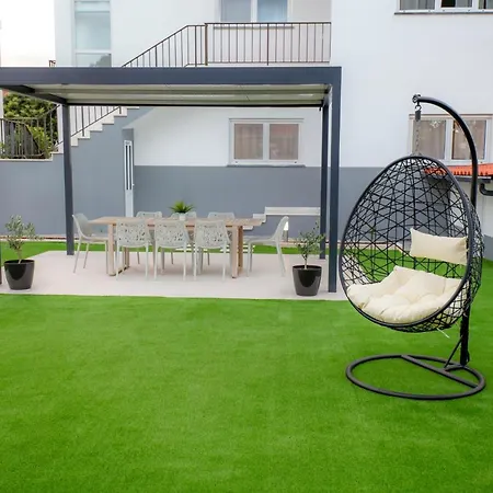 아파트 Cozy With Garden