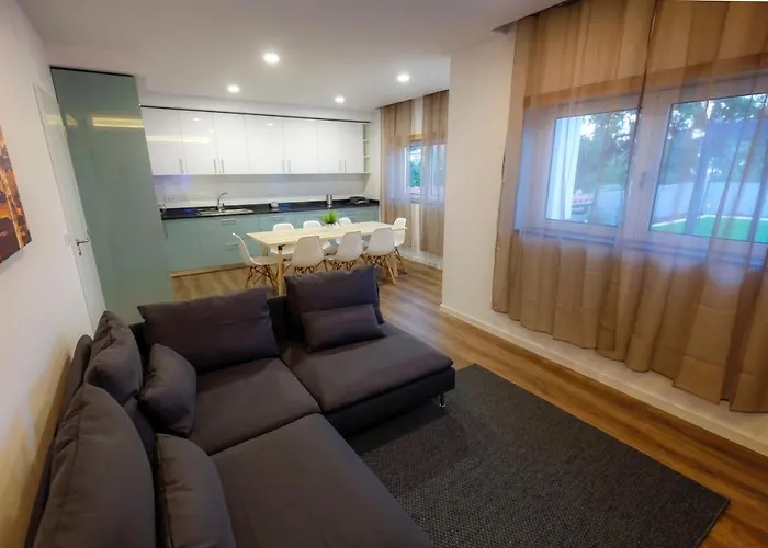 Cozy With Garden アパート *