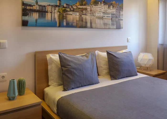 Cozy With Garden アパート *