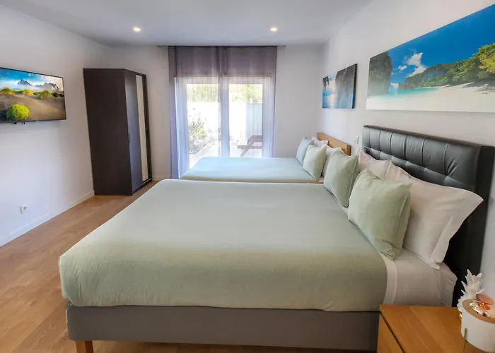 Cozy With Garden アパート ファティマ